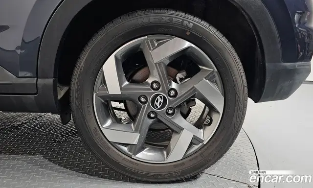 Hyundai Venue 2024 1.6 автомат (гидро), миниатюра 7