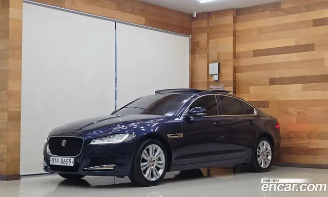Jaguar XF, 2017, 122 157 км