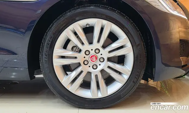 Jaguar XF 2017 2.0 автомат (гидро), миниатюра 6