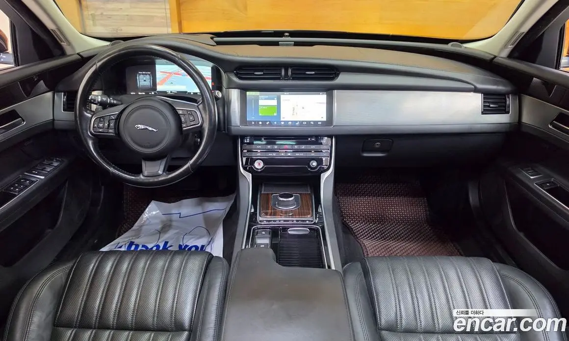 Jaguar XF 2017 2.0 автомат (гидро), фото 8