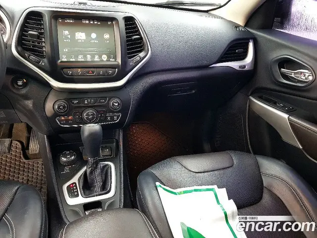 Jeep Cherokee 2017 2.2 автомат (гидро), миниатюра 10