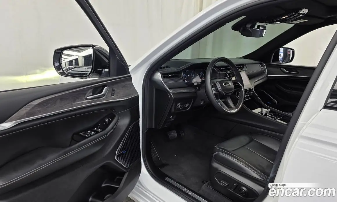 Jeep Cherokee 2023 3.6 автомат (гидро), фото 13