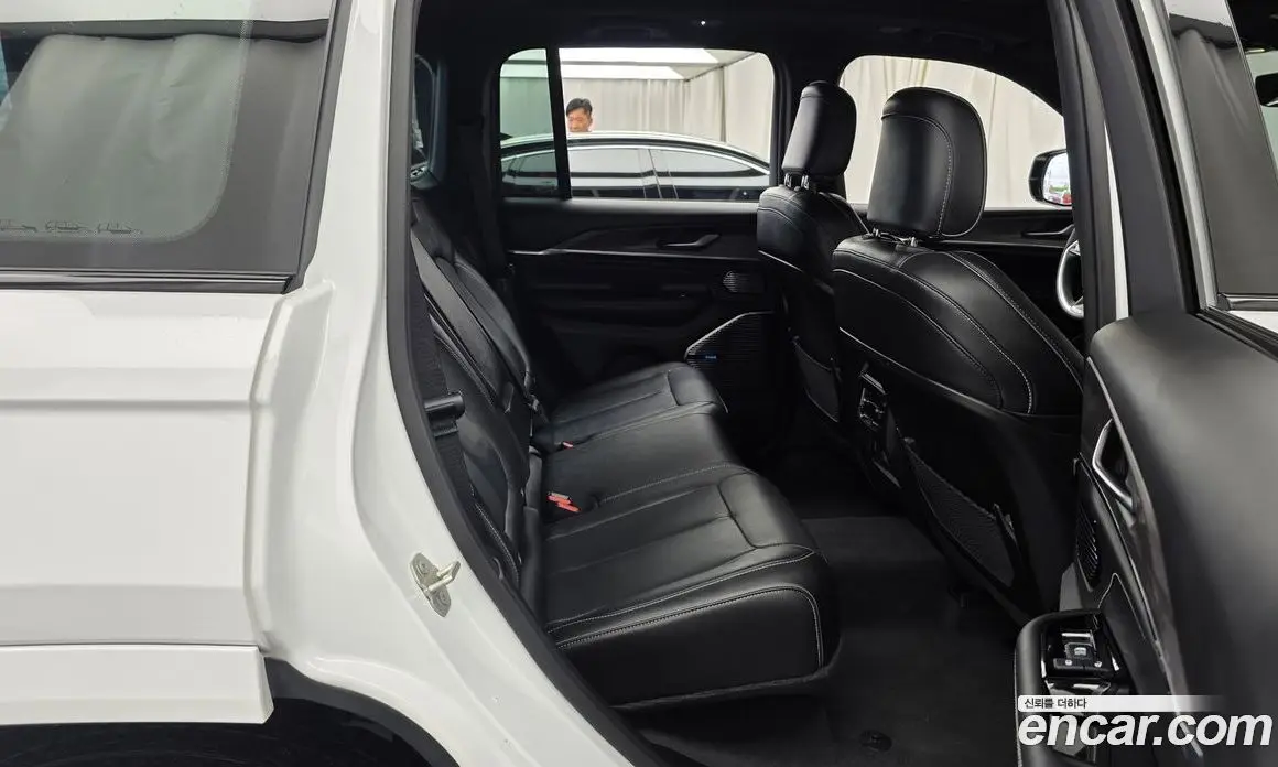 Jeep Cherokee 2023 3.6 автомат (гидро), фото 18