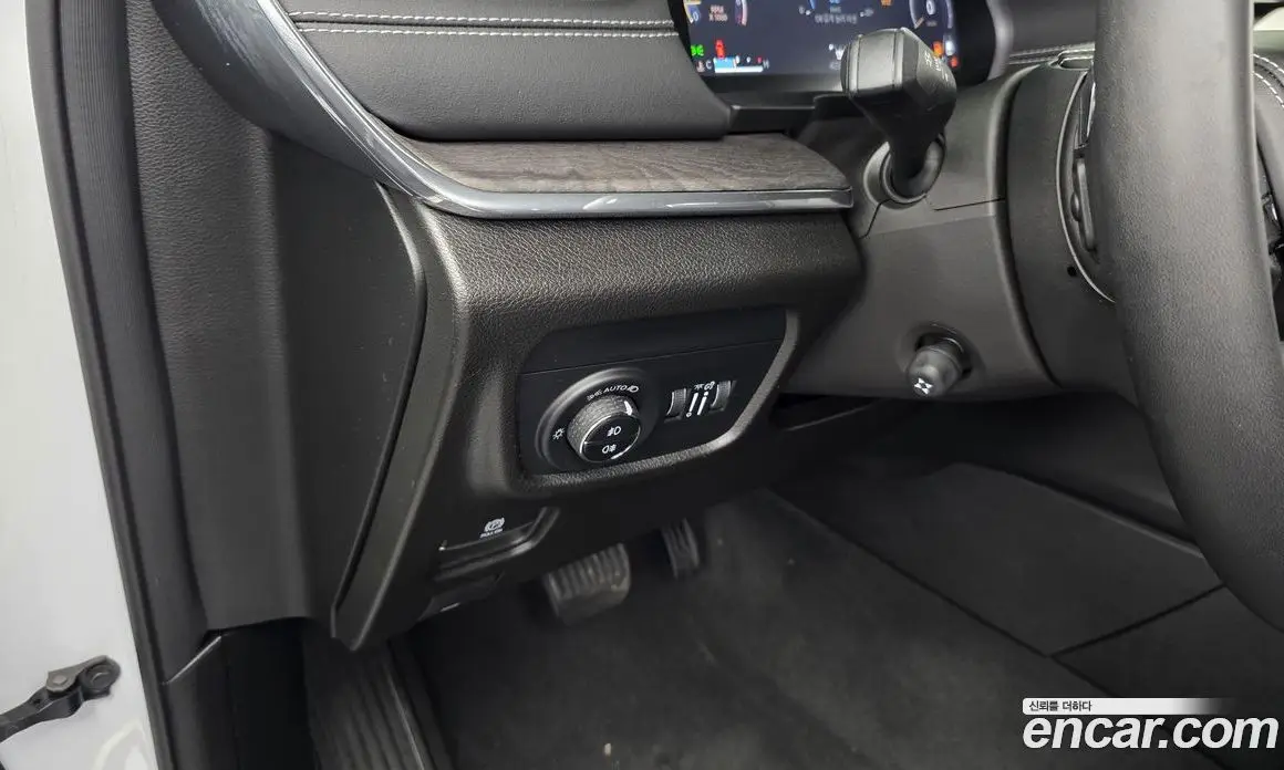 Jeep Cherokee 2023 3.6 автомат (гидро), фото 36