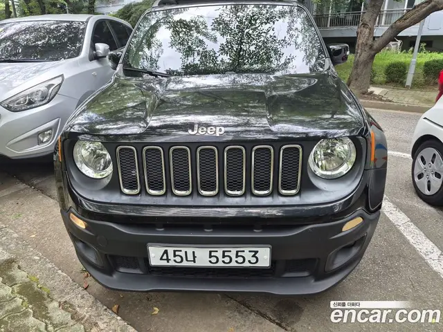 Jeep Renegade 2017 2.4 автомат (гидро), миниатюра 1
