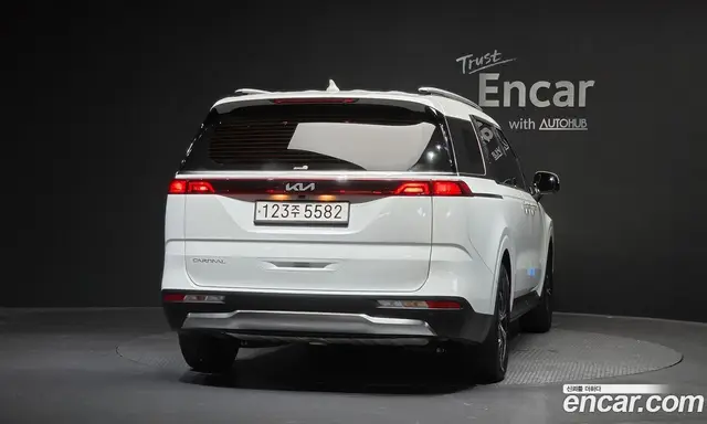 Kia Carnival 2022 3.5 автомат (гидро), миниатюра 4