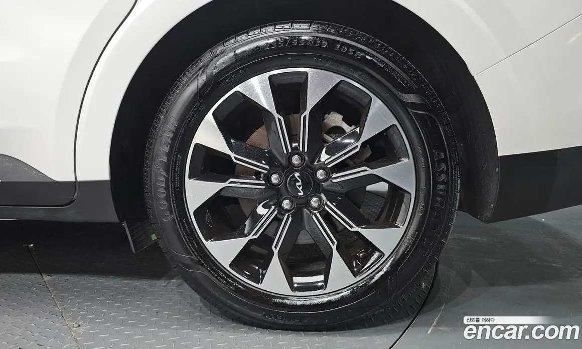 Kia Carnival 2023 2.2 автомат (гидро), фото 6