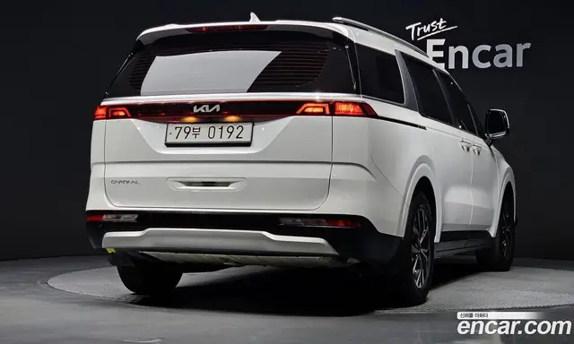 Kia Carnival 2023 2.2 автомат (гидро), миниатюра 2