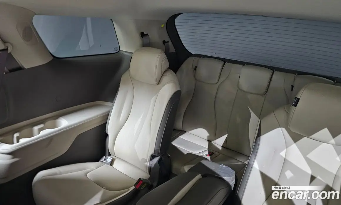 Kia Carnival 2023 2.2 автомат (гидро), фото 28