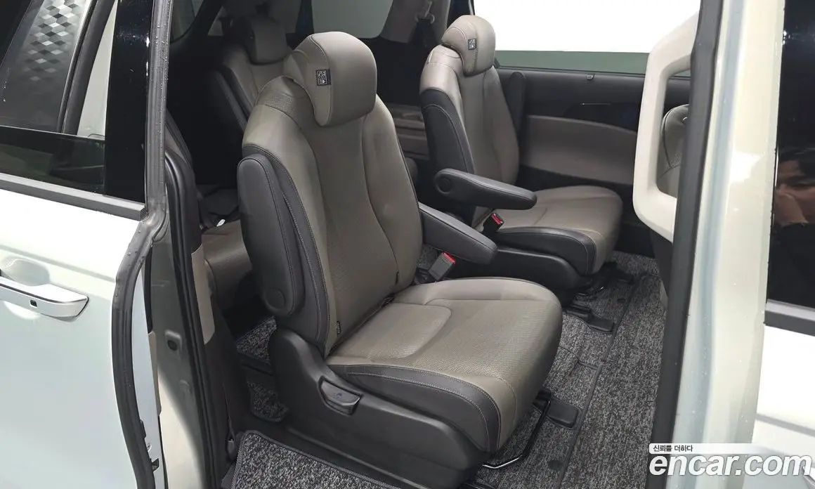 Kia Carnival 2024 2.2 автомат (гидро), фото 17