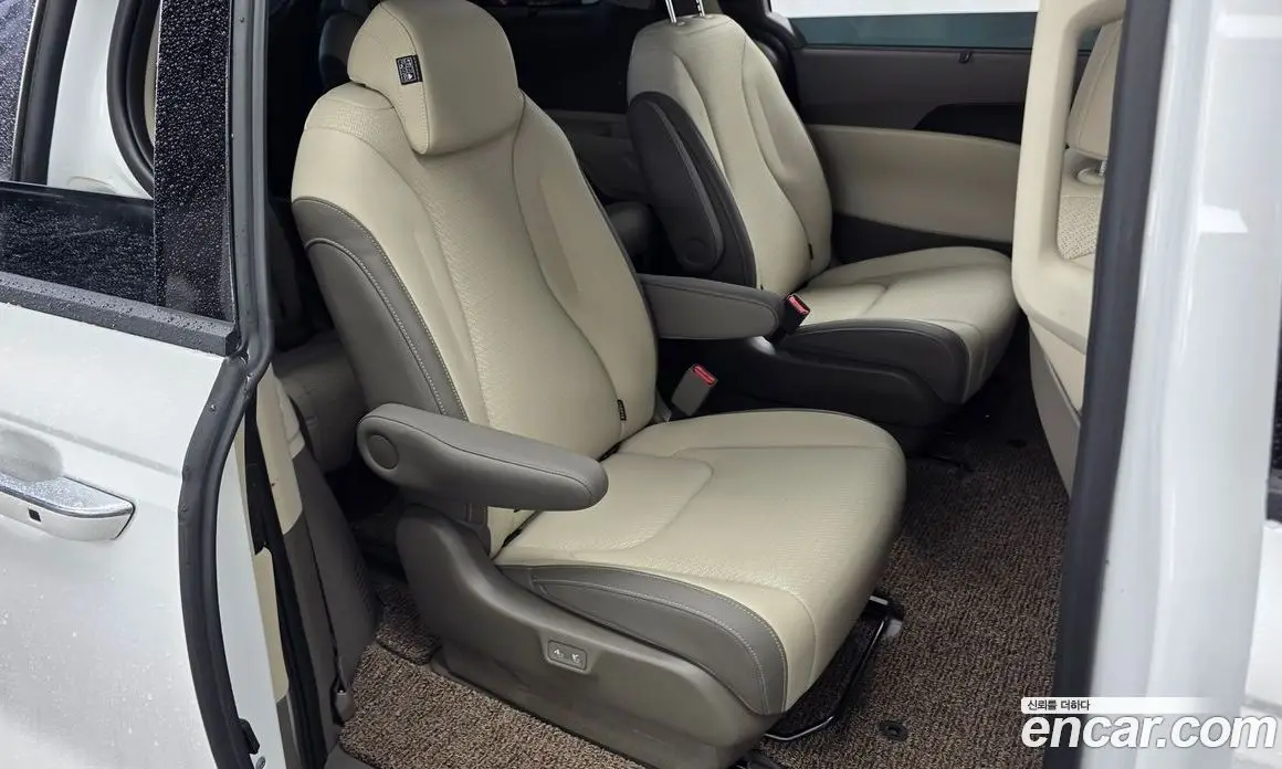 Kia Carnival 2024 3.5 автомат (гидро), фото 18