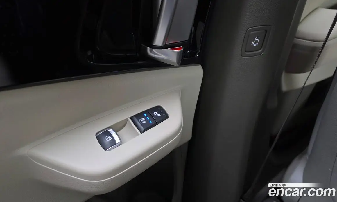 Kia Carnival 2025 1.6 автомат (гидро), фото 19