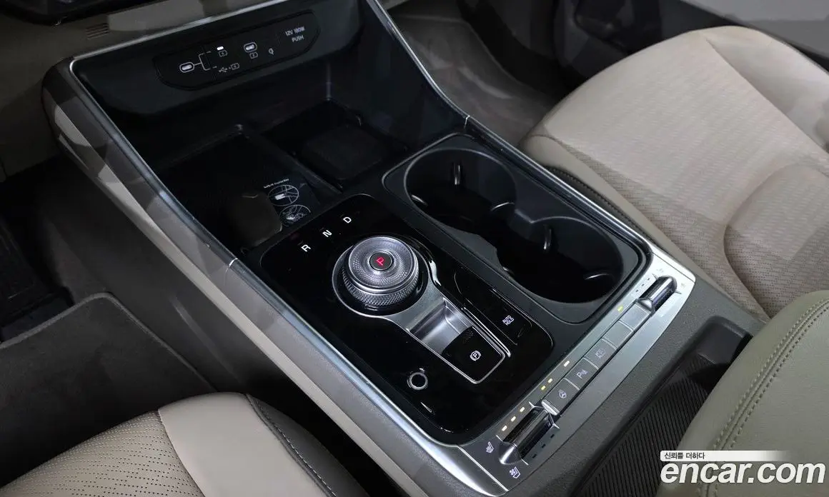 Kia Carnival 2025 1.6 автомат (гидро), фото 9