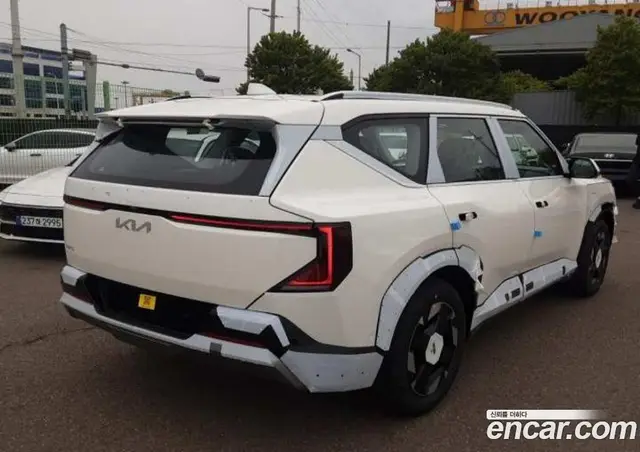 Kia EV5 2026 1.0 автомат (гидро), миниатюра 6