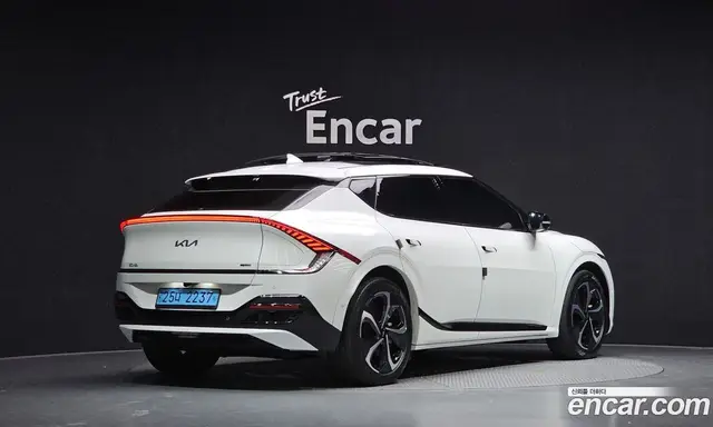 Kia EV6 2021 0.1 автомат (гидро), миниатюра 1