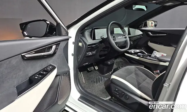 Kia EV6 2021 0.1 автомат (гидро), миниатюра 12