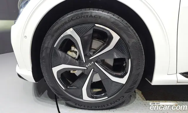 Kia EV6 2021 0.1 автомат (гидро), миниатюра 4