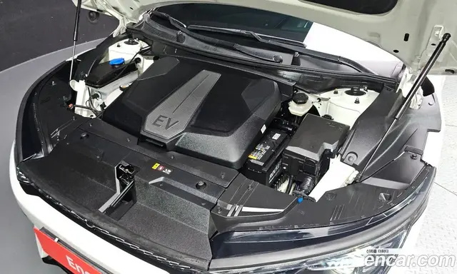 Kia EV6 2021 0.1 автомат (гидро), миниатюра 5