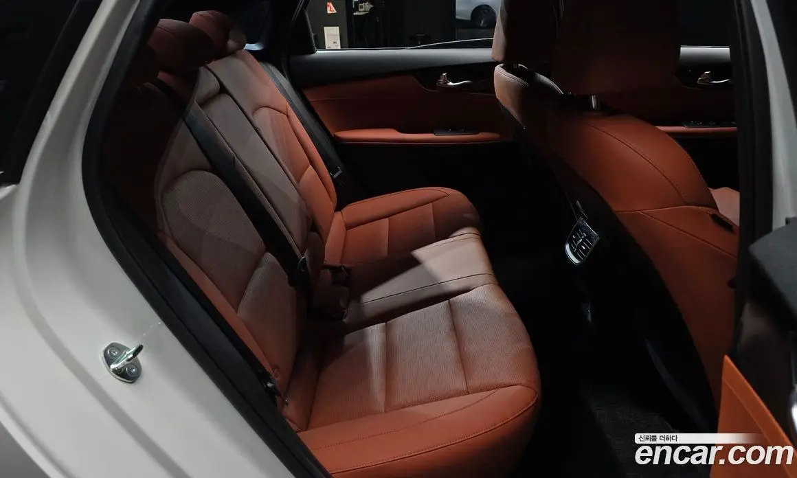 Kia K3 2023 1.6 автомат (гидро), фото 17