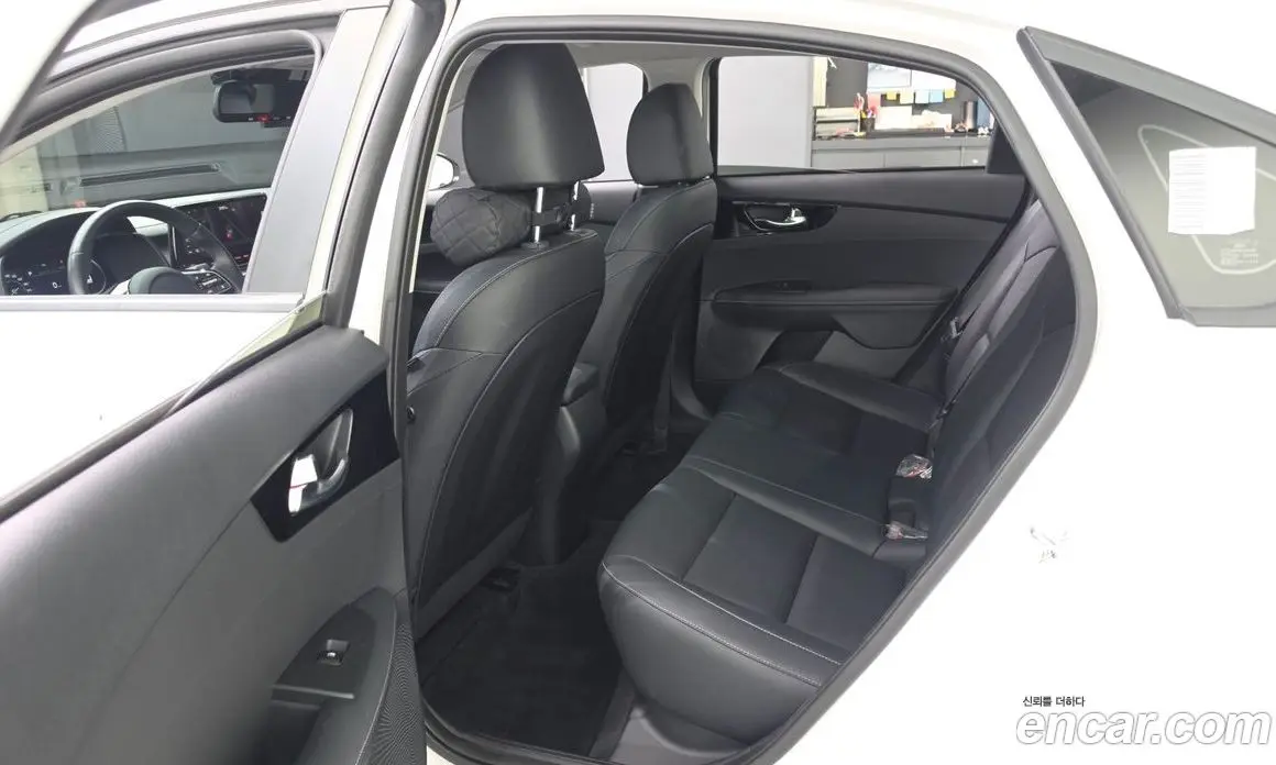 Kia K3 2024 1.6 автомат (гидро), фото 17