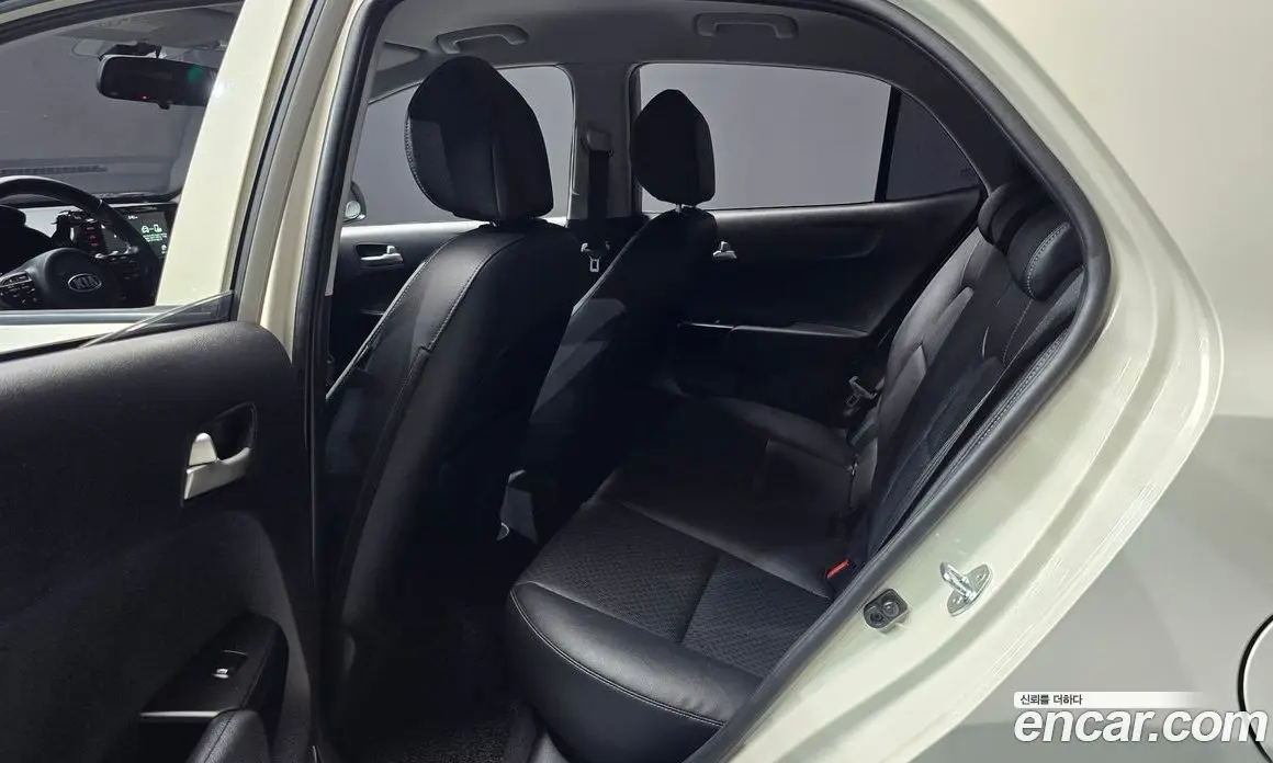 Kia Morning 2020 1.0 автомат (гидро), фото 12