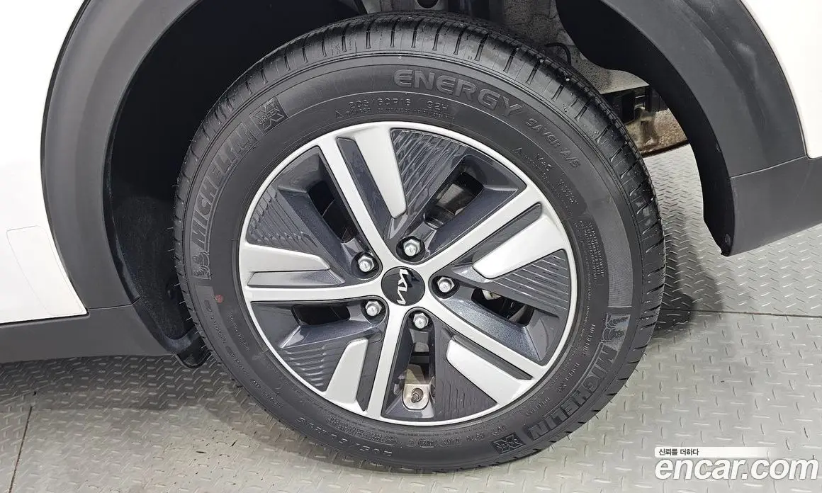 Kia Niro 2021 1.6 автомат (гидро), фото 6