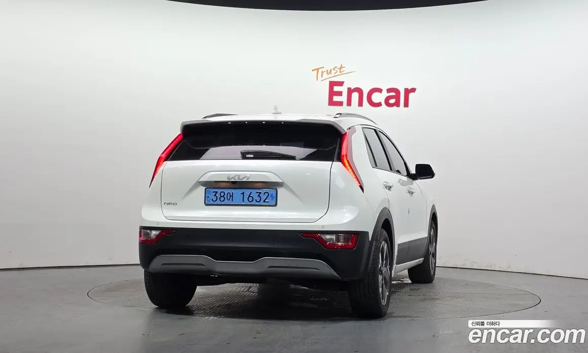 Kia Niro 2022 0.2 автомат (гидро), фото 4