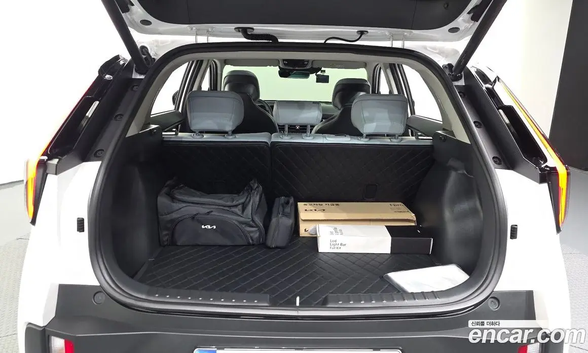 Kia Niro 2026 1.6 автомат (гидро), фото 25