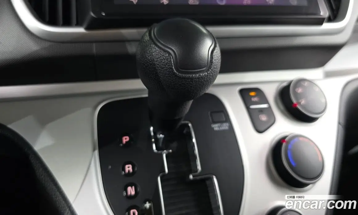 Kia Ray 2021 1.0 автомат (гидро), фото 11