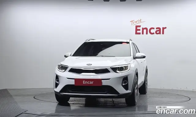Kia Stonic 2019 1.4 автомат (гидро), миниатюра 3