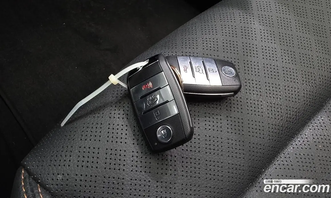 Kia Stonic 2019 1.4 автомат (гидро), фото 24