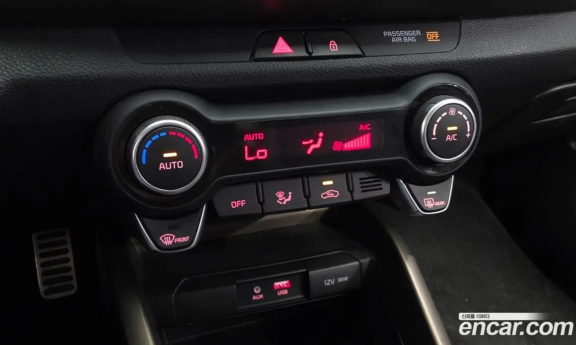 Kia Stonic 2019 1.4 автомат (гидро), фото 31