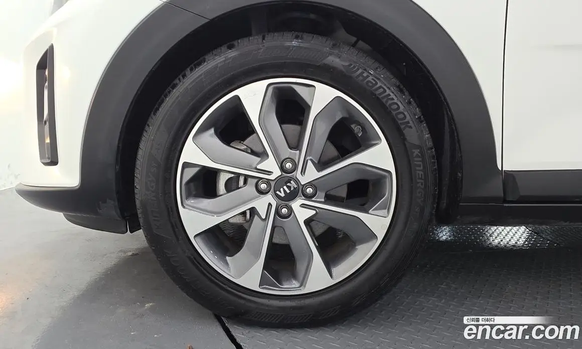 Kia Stonic 2019 1.4 автомат (гидро), фото 5