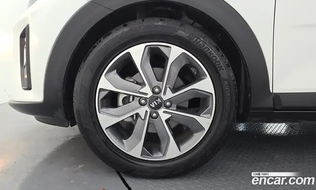 Kia Stonic 2019 1.4 автомат (гидро), миниатюра 5