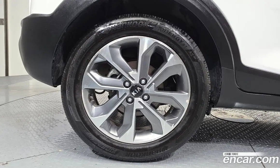 Kia Stonic 2019 1.4 автомат (гидро), фото 7
