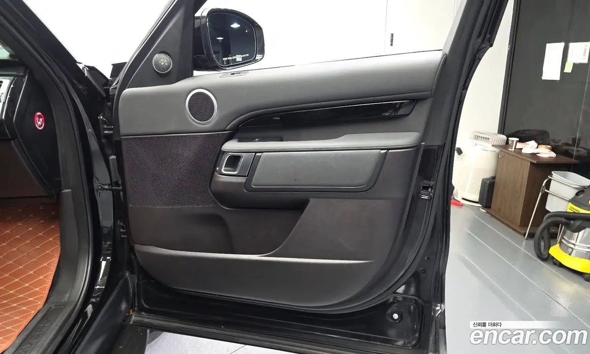 Land Rover Discovery 2019 3.0 автомат (гидро), фото 14
