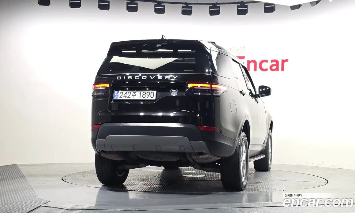 Land Rover Discovery 2019 3.0 автомат (гидро), фото 4