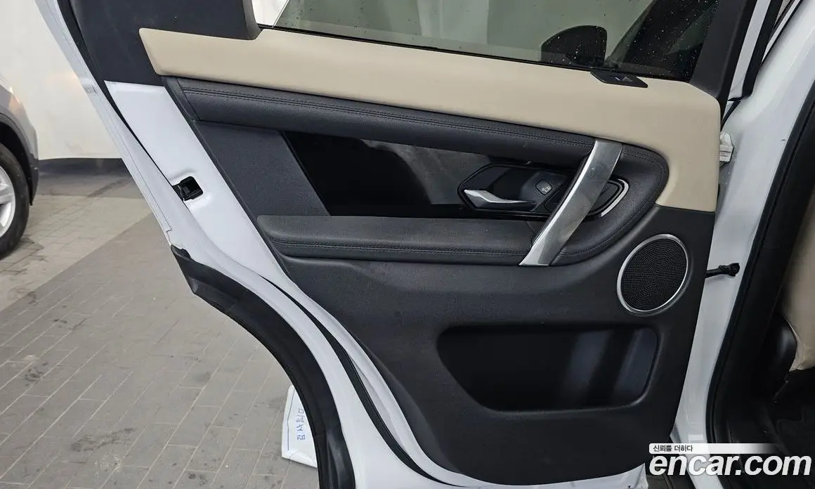 Land Rover Discovery Sport 2021 2.0 автомат (гидро), фото 15