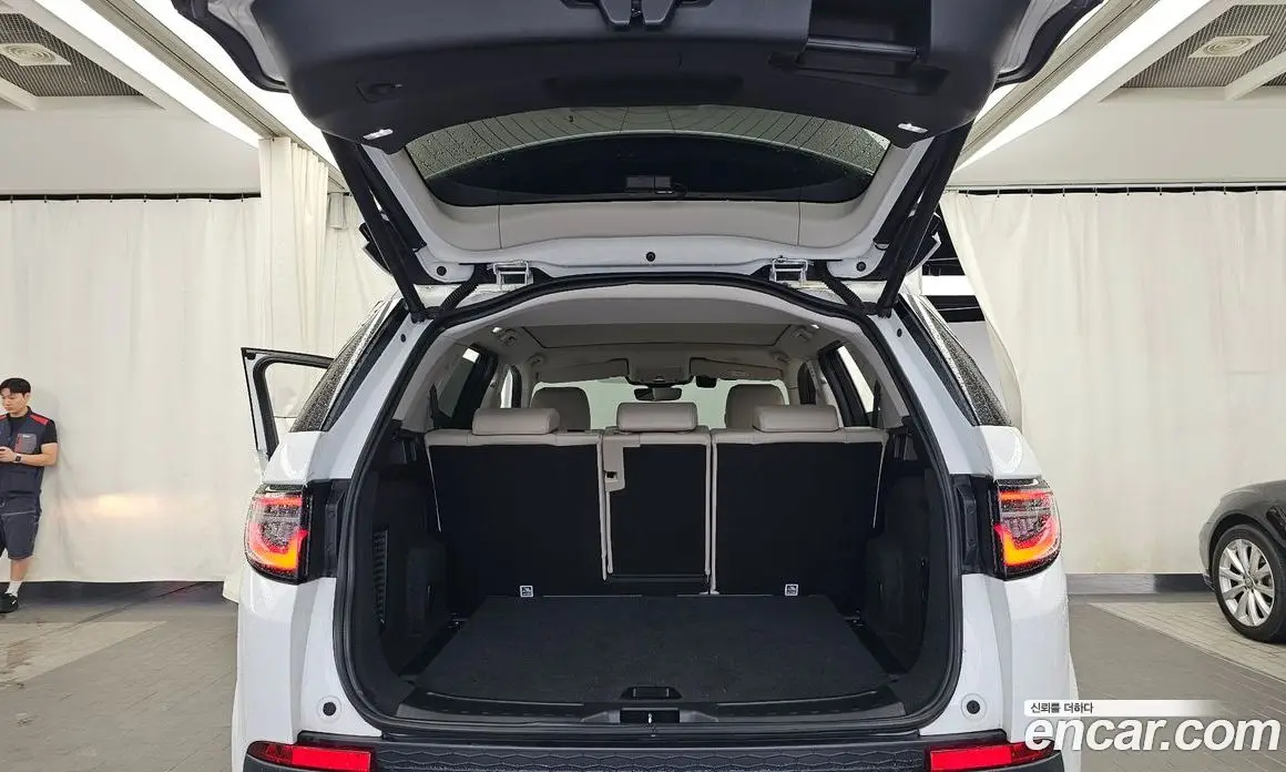 Land Rover Discovery Sport 2021 2.0 автомат (гидро), фото 26