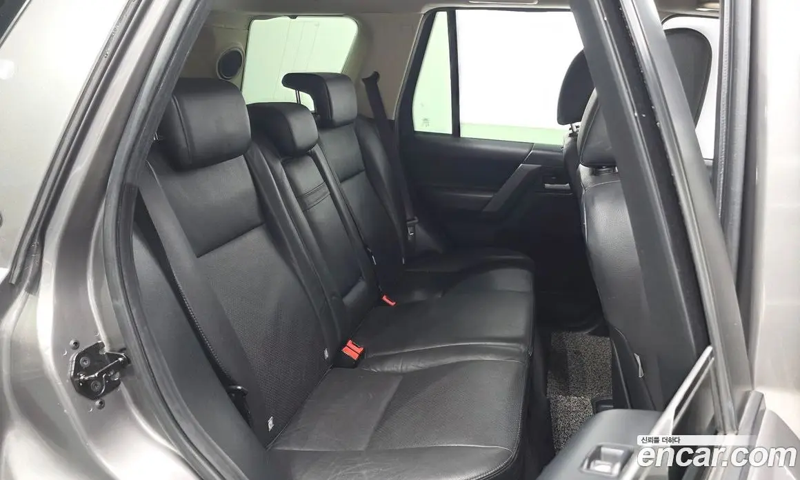 Land Rover Freelander 2009 2.2 автомат (гидро), фото 16