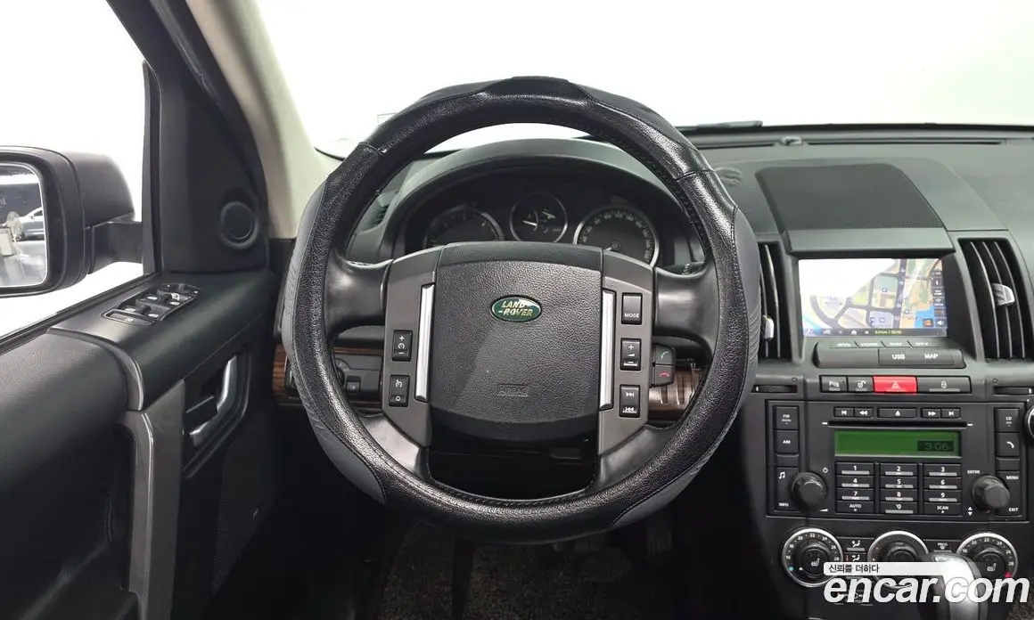 Land Rover Freelander 2009 2.2 автомат (гидро), фото 17