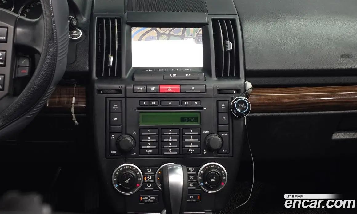 Land Rover Freelander 2009 2.2 автомат (гидро), фото 18