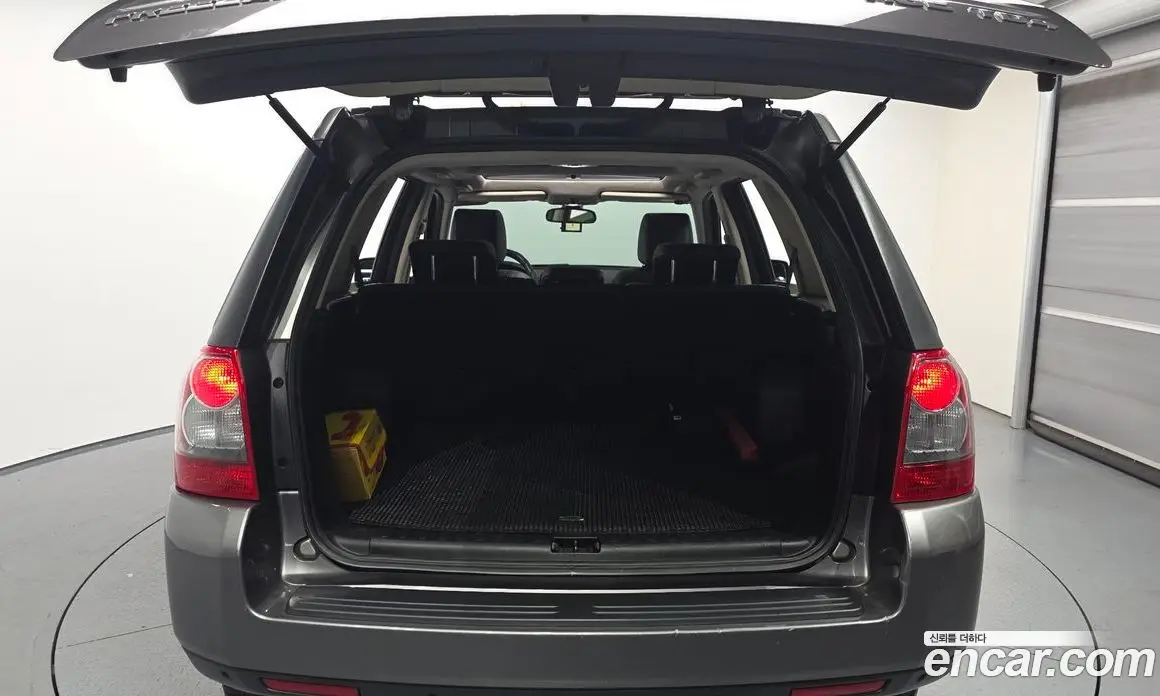 Land Rover Freelander 2009 2.2 автомат (гидро), фото 25