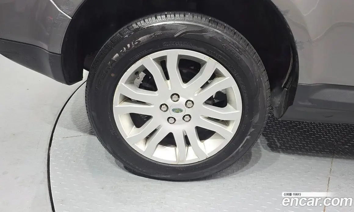 Land Rover Freelander 2009 2.2 автомат (гидро), фото 4