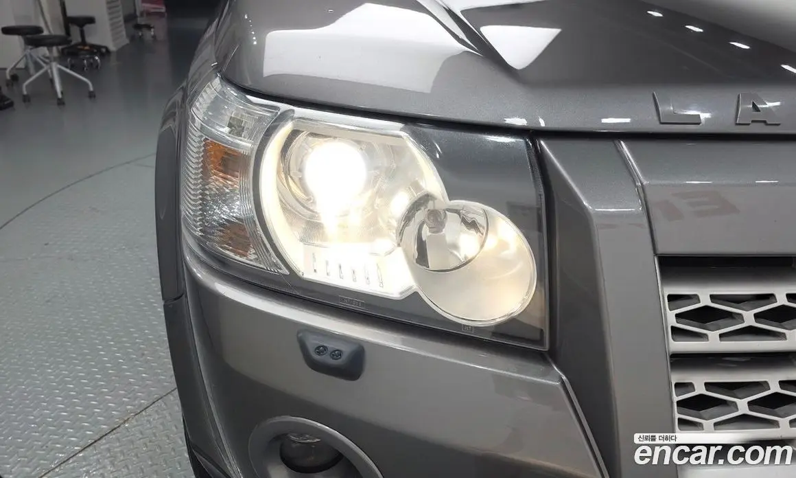 Land Rover Freelander 2009 2.2 автомат (гидро), фото 7