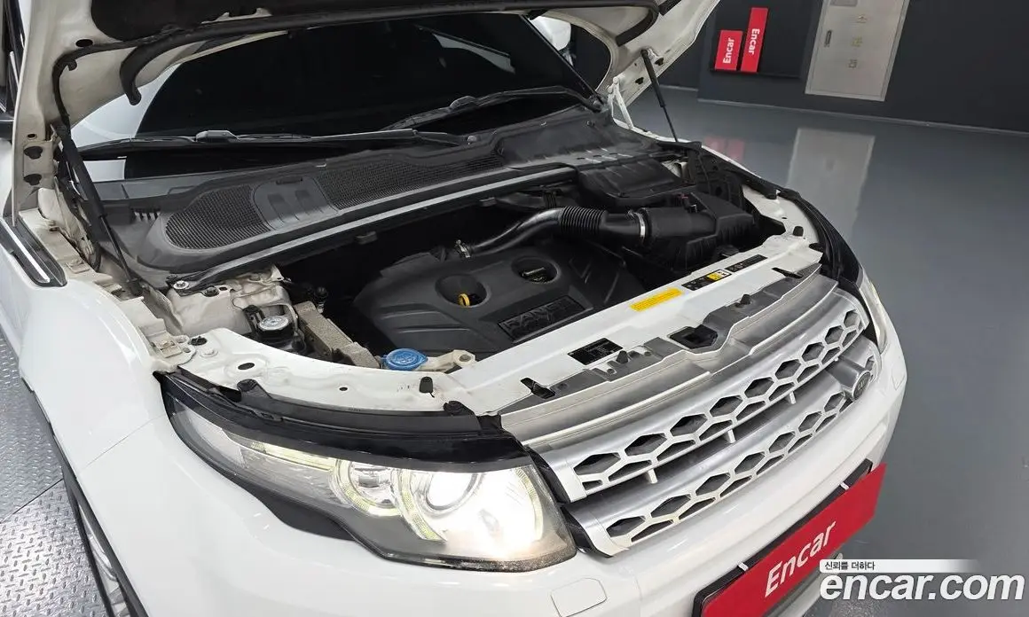 Land Rover Range Rover Evoque 2013 2.0 автомат (гидро), фото 6