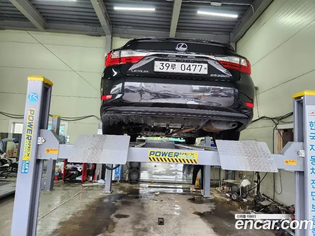 Lexus ES 2015 2.5 автомат (гидро), миниатюра 2