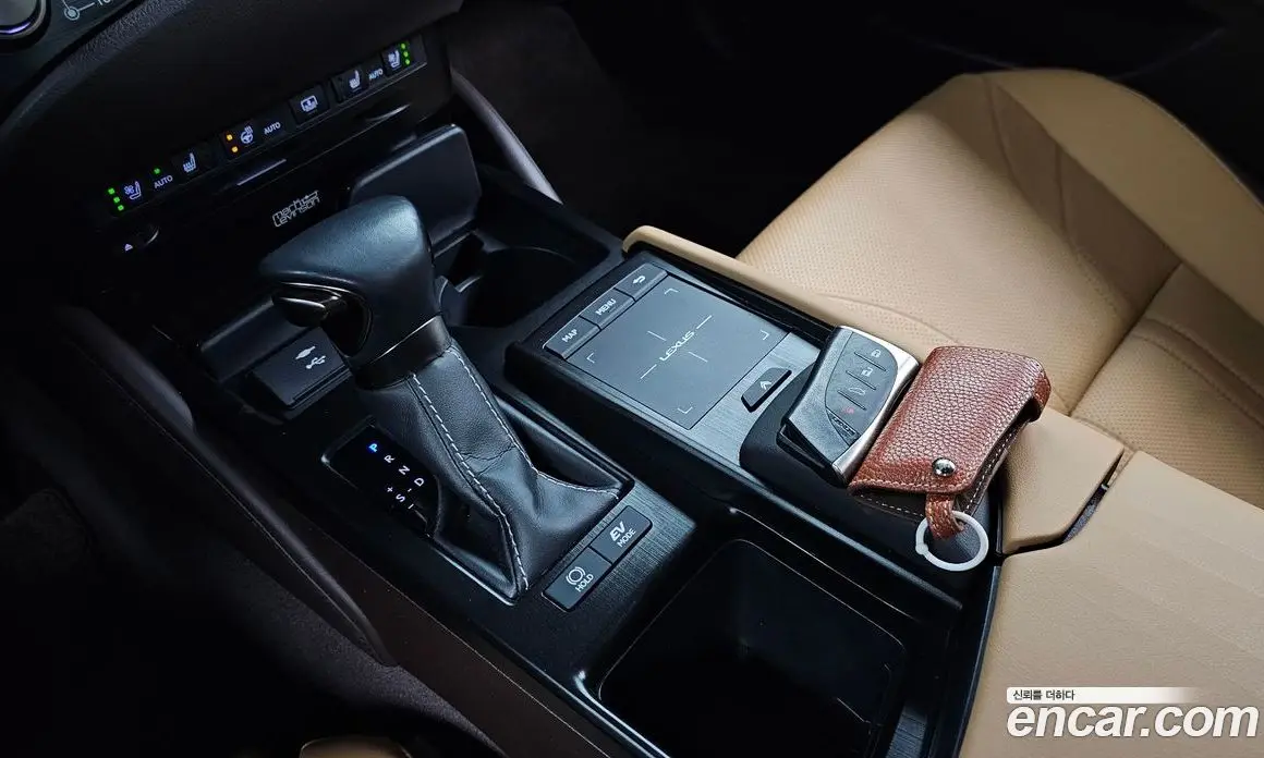 Lexus ES 2021 2.5 автомат (гидро), фото 11