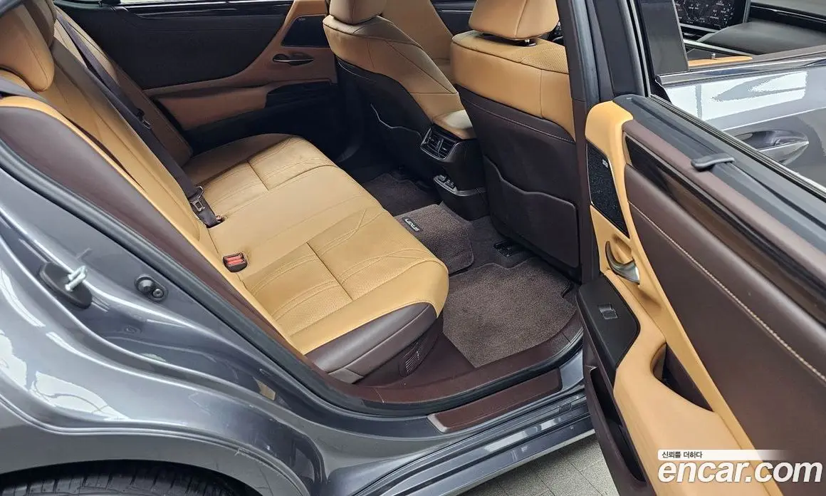 Lexus ES 2021 2.5 автомат (гидро), фото 17