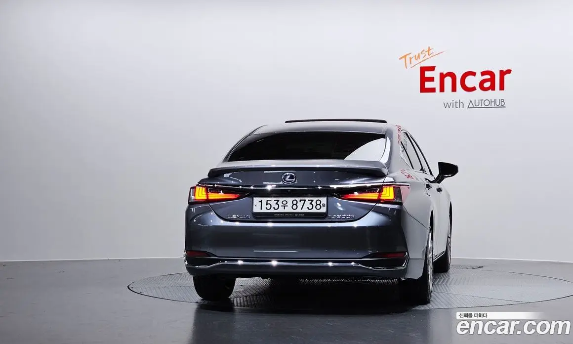 Lexus ES 2021 2.5 автомат (гидро), фото 3